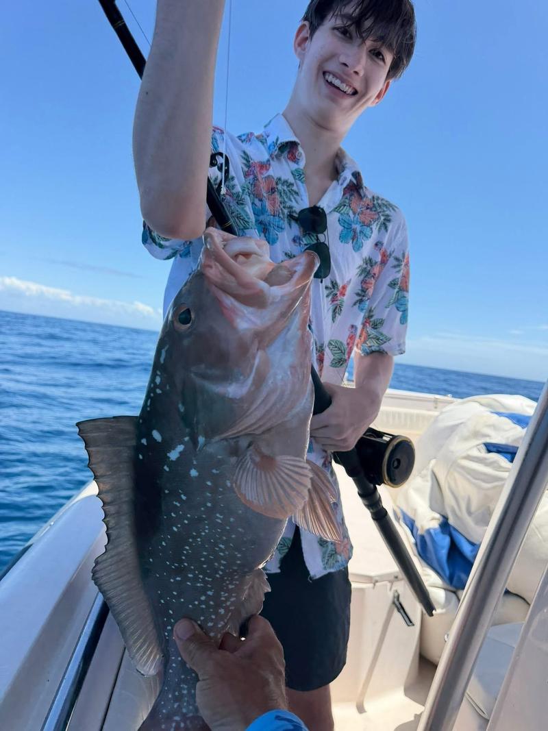 Offshore fishing in the Gulf with Go Fish SRQ Charters, Sarasota