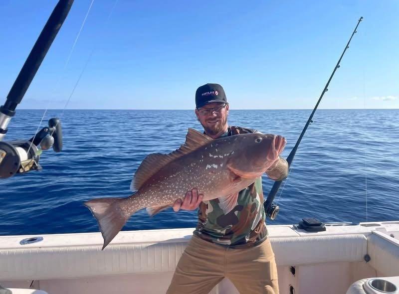 Offshore fishing in the Gulf with Go Fish SRQ Charters, Sarasota